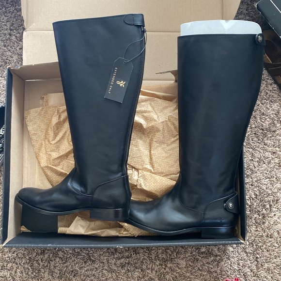 FRYE Women's Extended Calf Melissa Button Back Zip Tall Boots 8M BRAND NEW!! - Picture 2 of 13